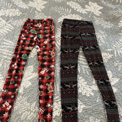 Lot of 2 Pairs of Juniors Small Merry Wear Christmas Print Leggings Size Small N