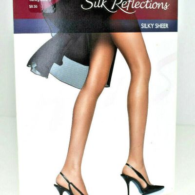 Hanes Pantyhose Silk Reflections Control Top Sandalfoot Size CD Silky Sheer
