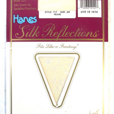 Panty Hose, Hanes, Silk reflections, Style 717 Size AB, Pearl, New